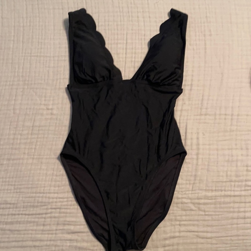NWT Jcrew Scallop Edge Bathing Suit